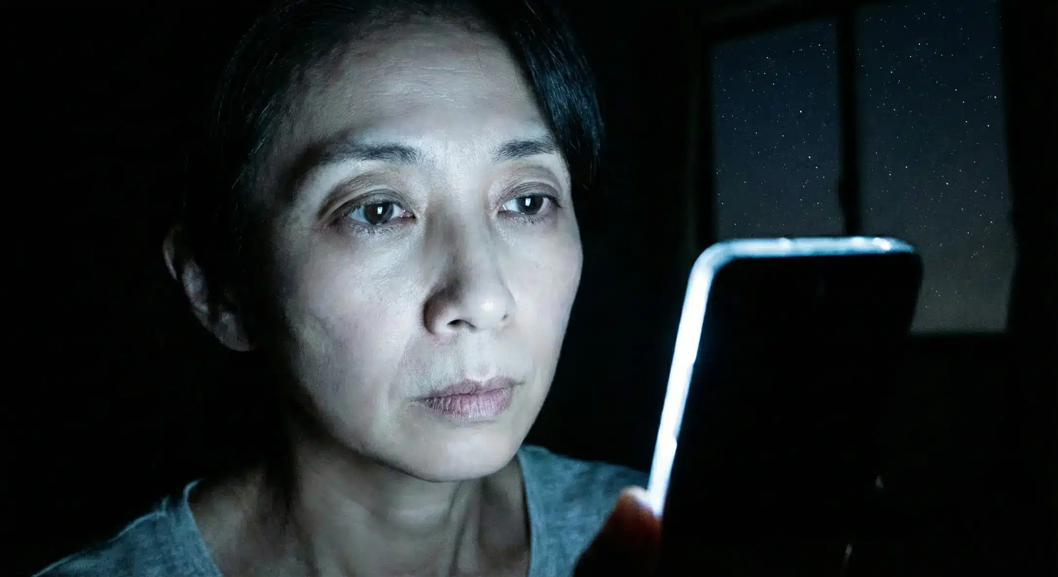 寝ても疲れが取れない原因は「光」?自然のリズムを取り戻す3つの習慣