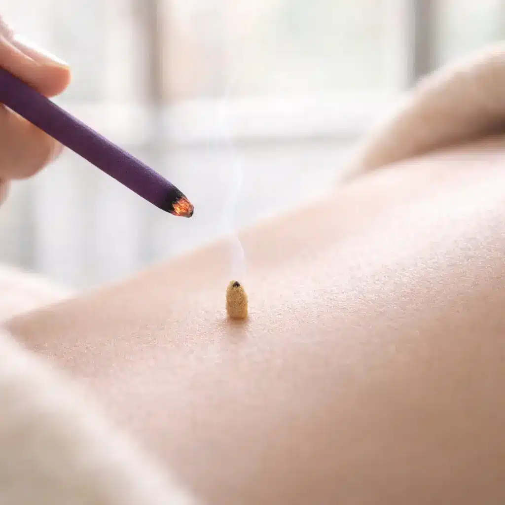 半米粒大ほどの極めて小さな「透熱灸」を据えている精緻な写真